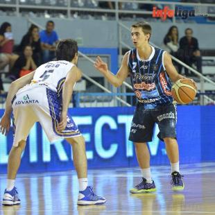 Echag�e suma al juvenil Zustovich