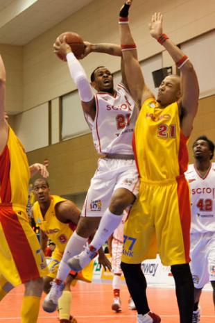 Fuqua es el for�neo de Petrolero