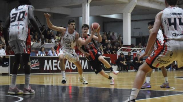 Sur: Central Entrerriano mont� su propio Show de triples