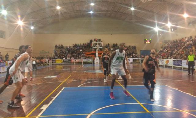 Mostr� los dientes