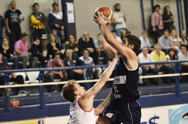 Gimnasia, Echag�e y Tiro tambi�n a cuartos