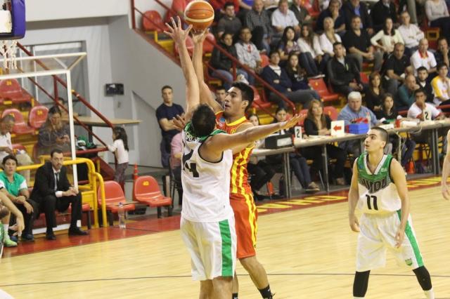 Hind� sigue marcando el paso