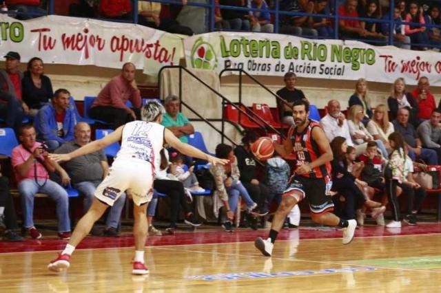 El cervecero se rob� el invicto