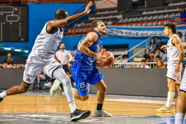 Sur: Uni�n fabric� su segunda victoria