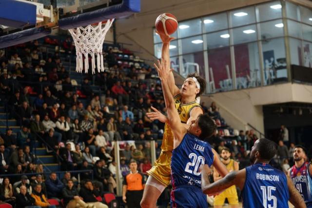 S�lido comienzo de semis para Quimsa