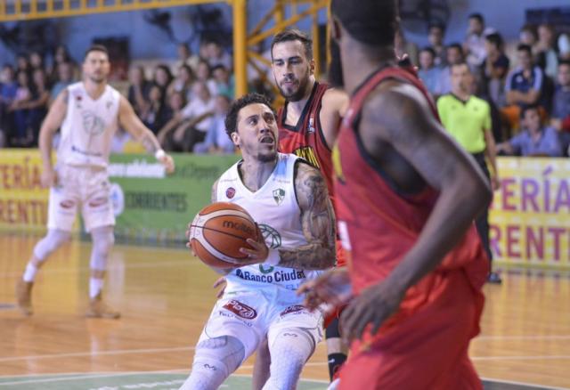 Pis� fuerte en casa