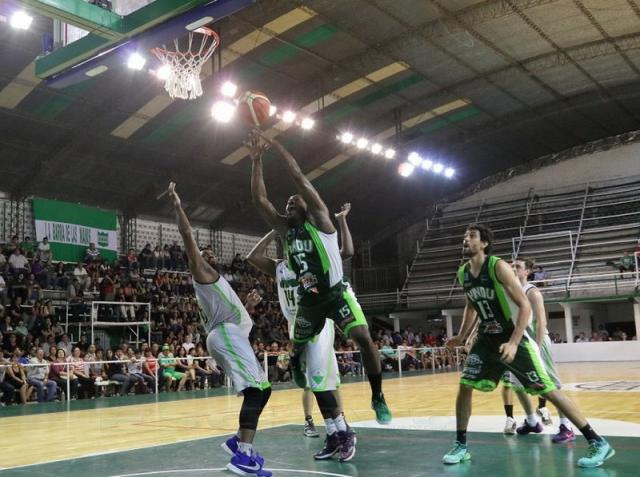 Ni una intoxicaci�n los detuvo