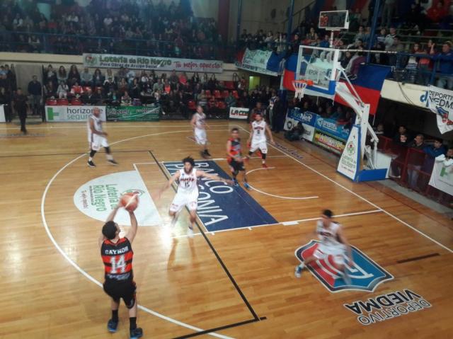 El Lobo mostr� car�cter en el debut