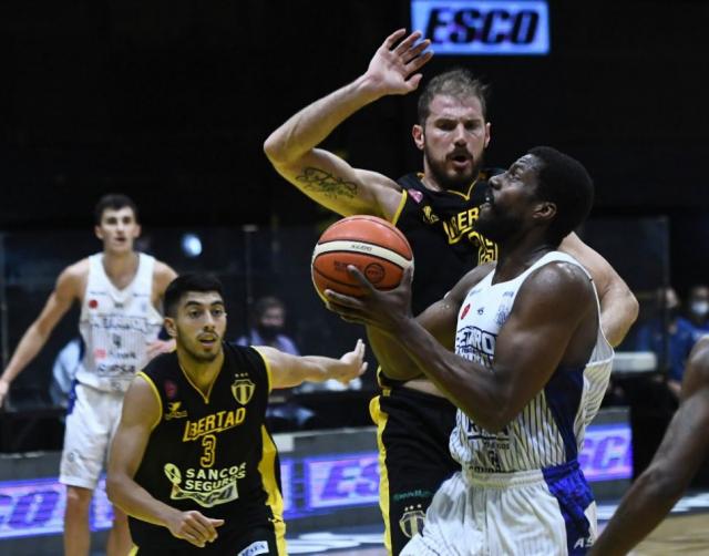 Pe�arol regres� al andar triunfal