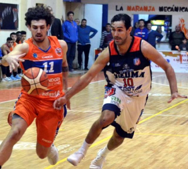 No est� muerto quien pelea