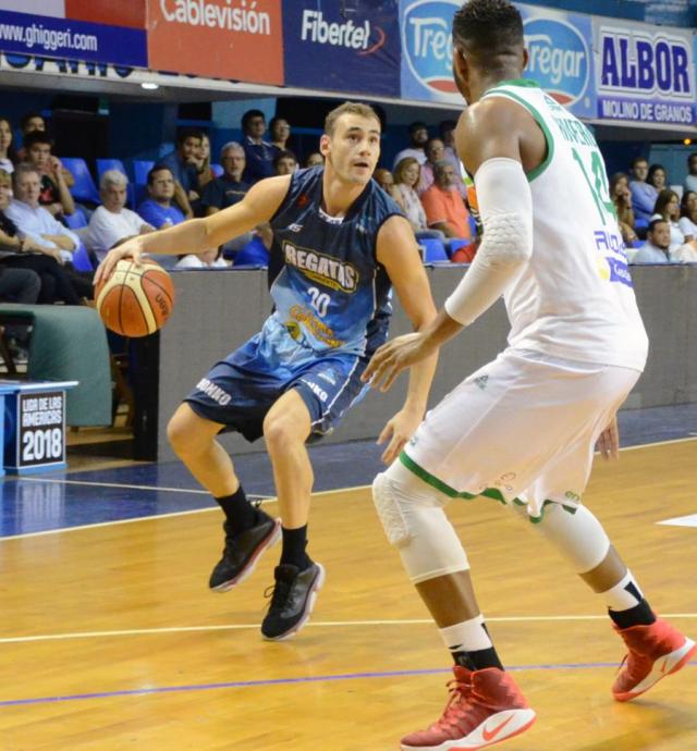 Alej� a los fantasmas